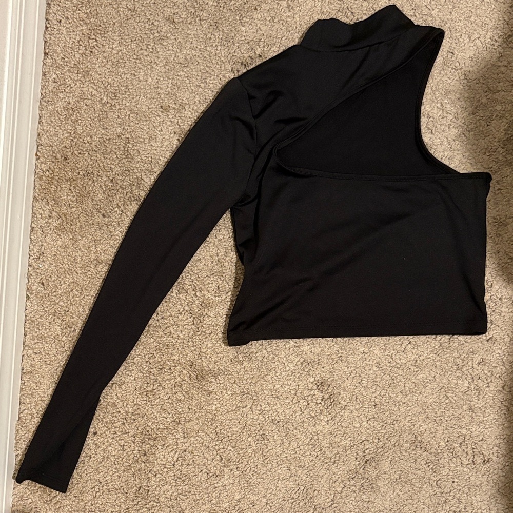 Forever 21 Black One-Sleeve Crop Top